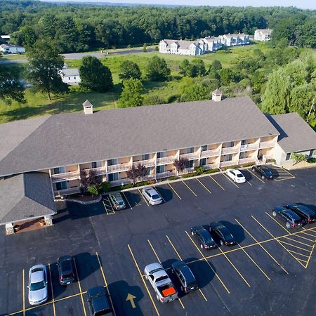 Hampton Falls Inn Exterior photo