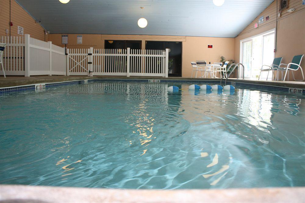 Hampton Falls Inn Exterior photo